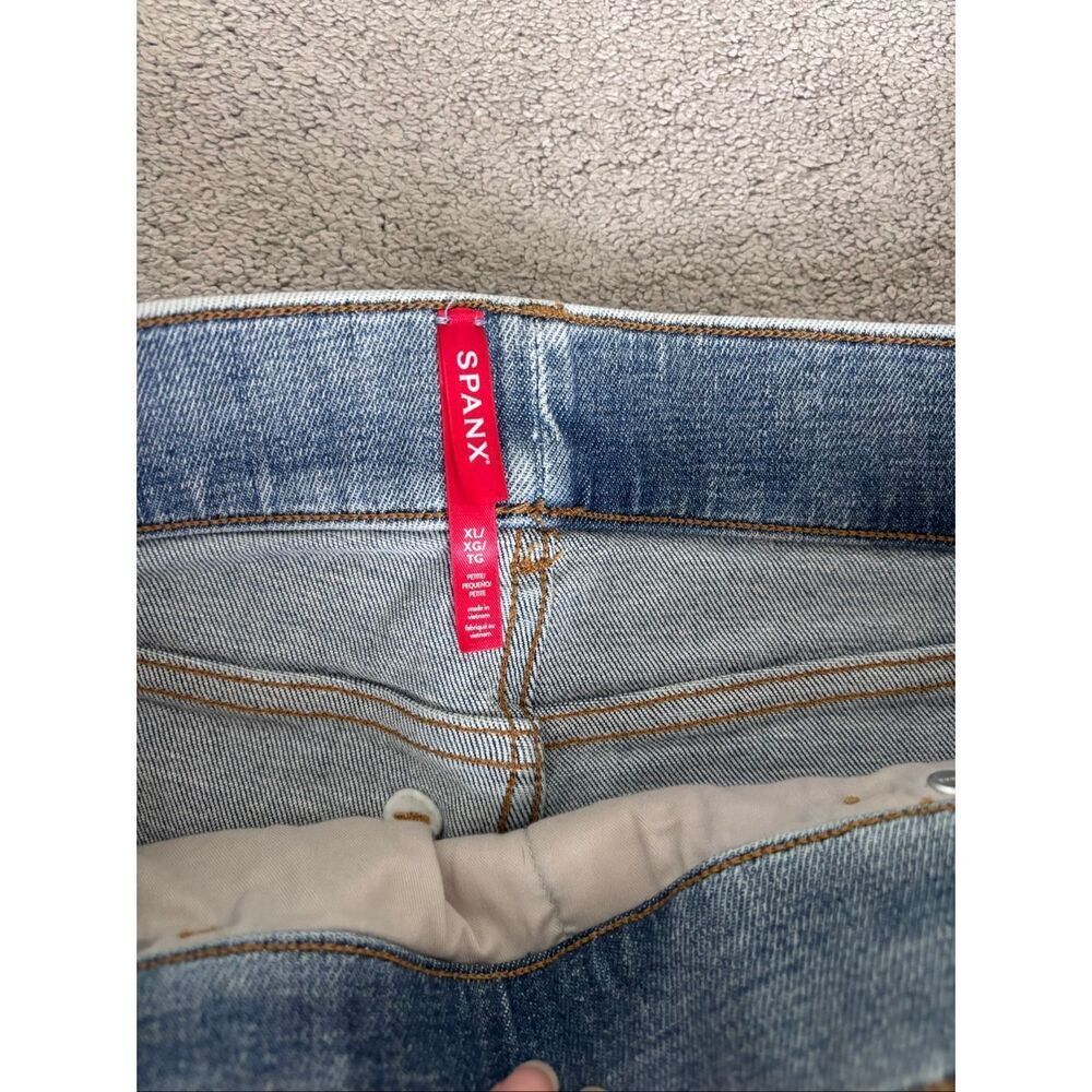 NWOT SPANX kick flare jeans, XL $118 E4 - Picture 5 of 8